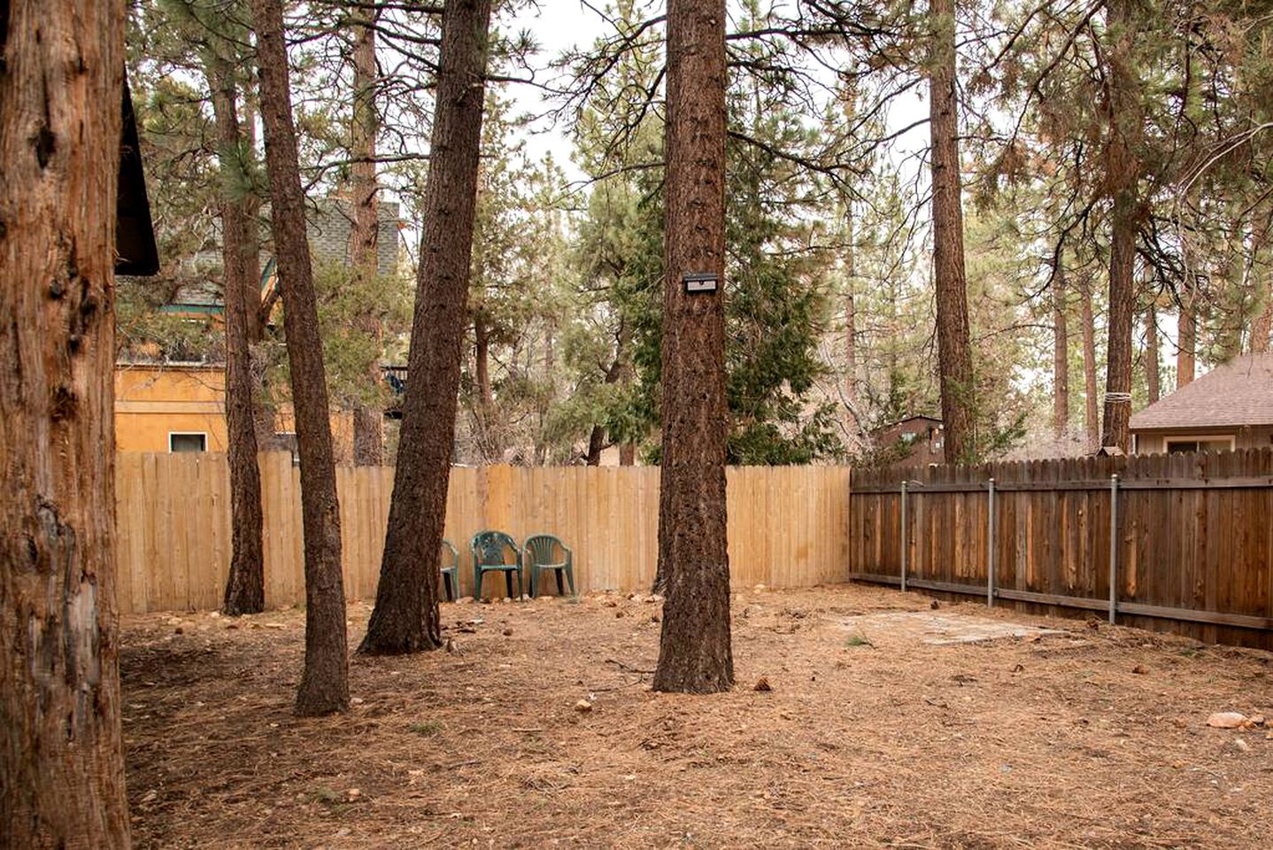 Your Mountain Oasis: Cabin with Hot Tub in Sugarloaf, California