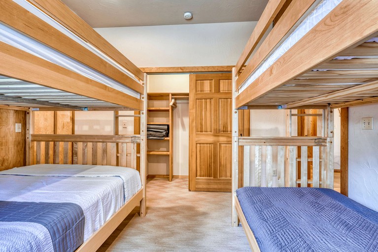 Cabins (United States of America, Anacortes, Washington)