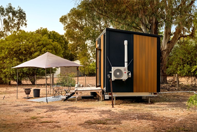 Tiny Houses (Australia, Lancefield, Victoria)