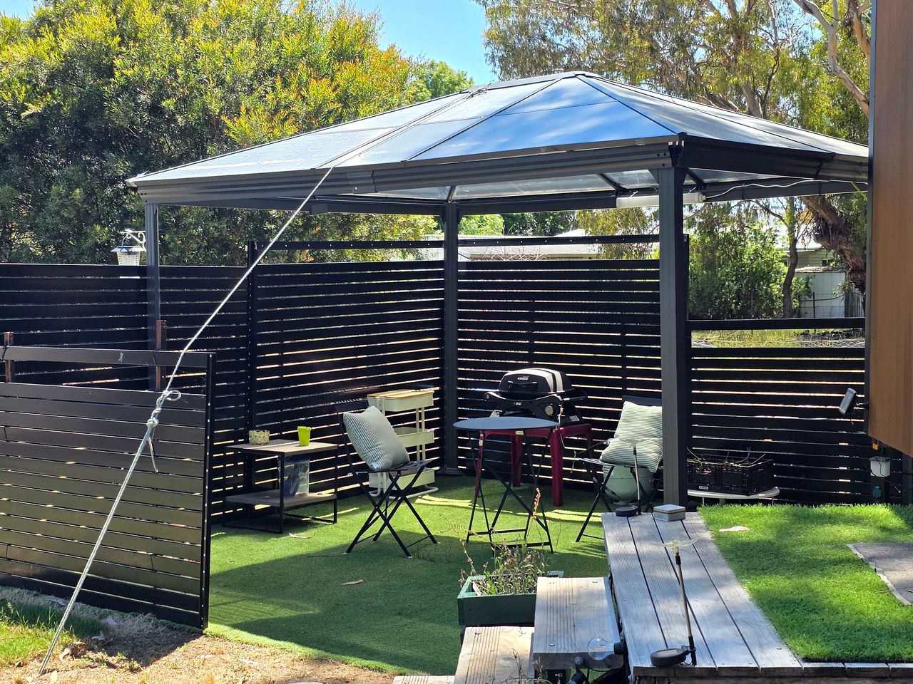 Cozy Relaxing Tiny House Ideal for Couples in Victoria