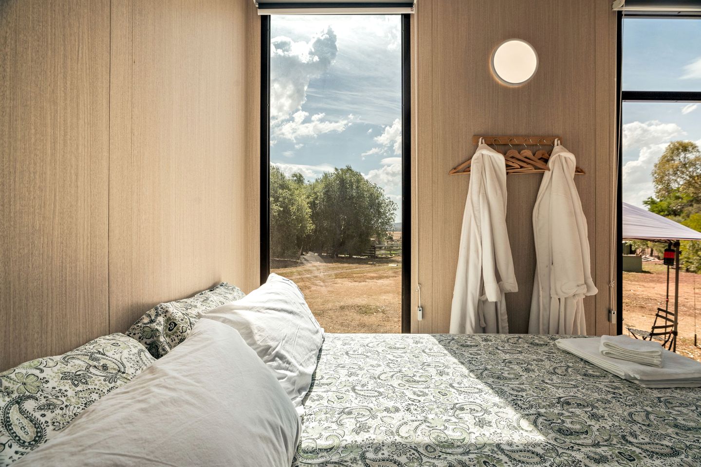 Cozy Relaxing Tiny House Ideal for Couples in Victoria