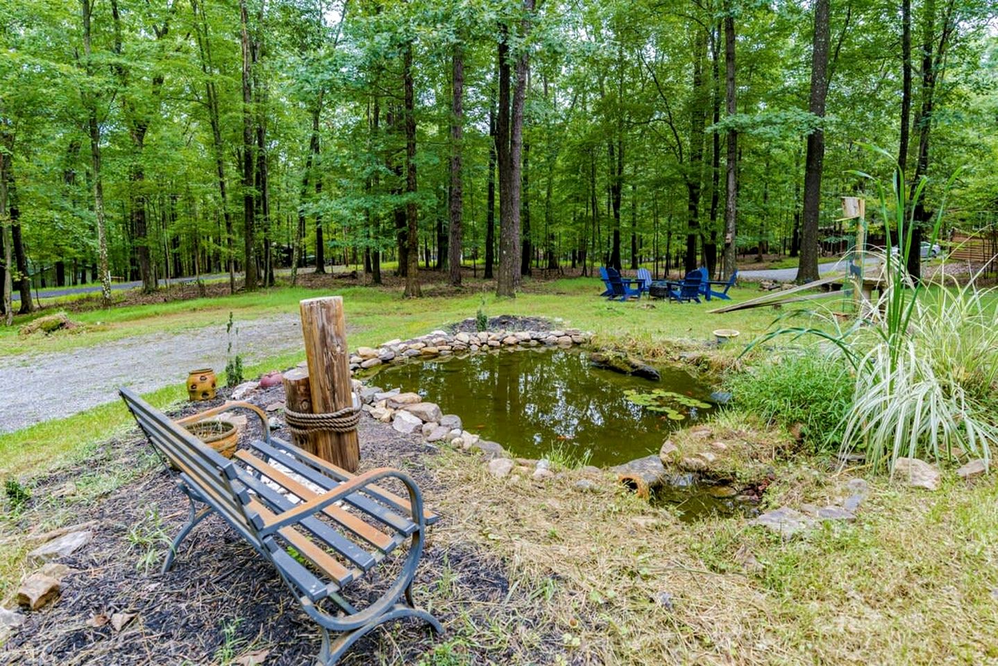 Cozy Rental near Berkeley Springs with Lake Access and Hot Tub