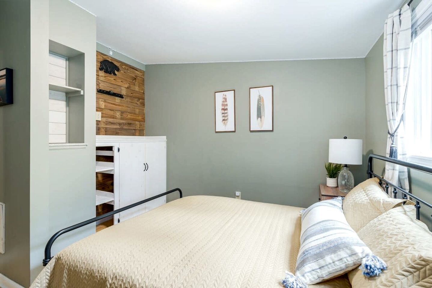 Cozy Rental near Berkeley Springs with Lake Access and Hot Tub