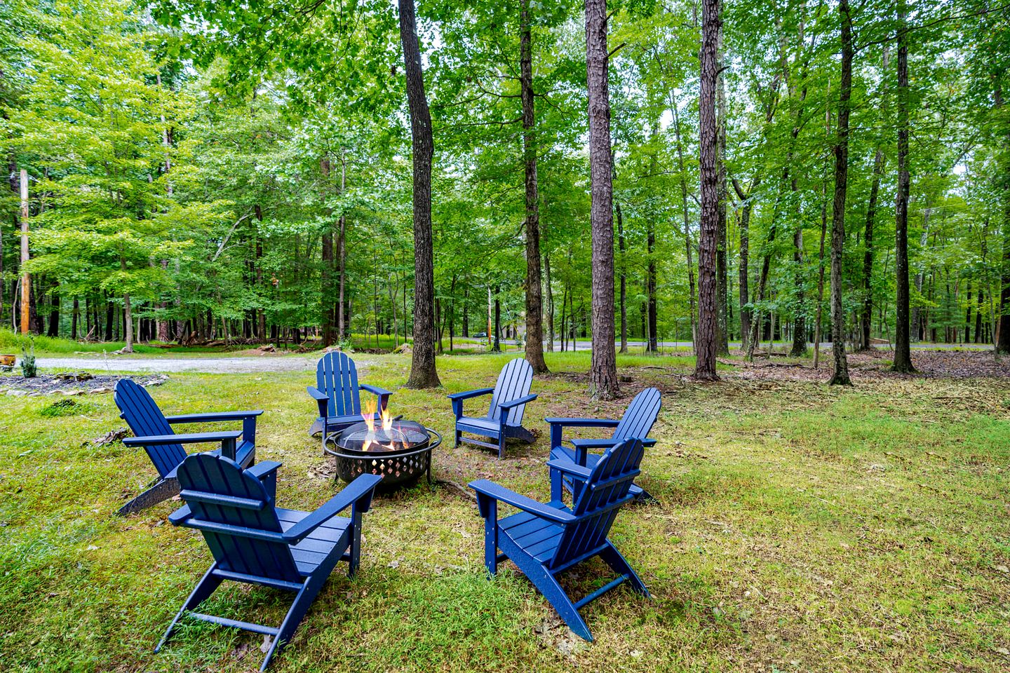 Cozy Rental near Berkeley Springs with Lake Access and Hot Tub