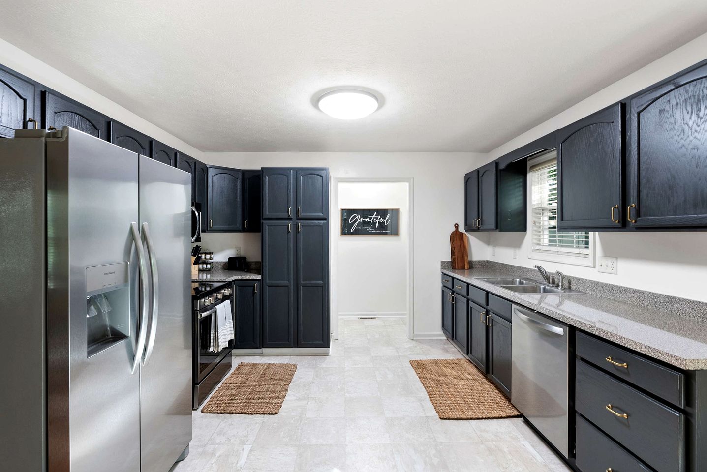 Newly Updated Vacation Home with Hot Tub & Fire Pit Near Bryce Resort, Mount Jackson VA