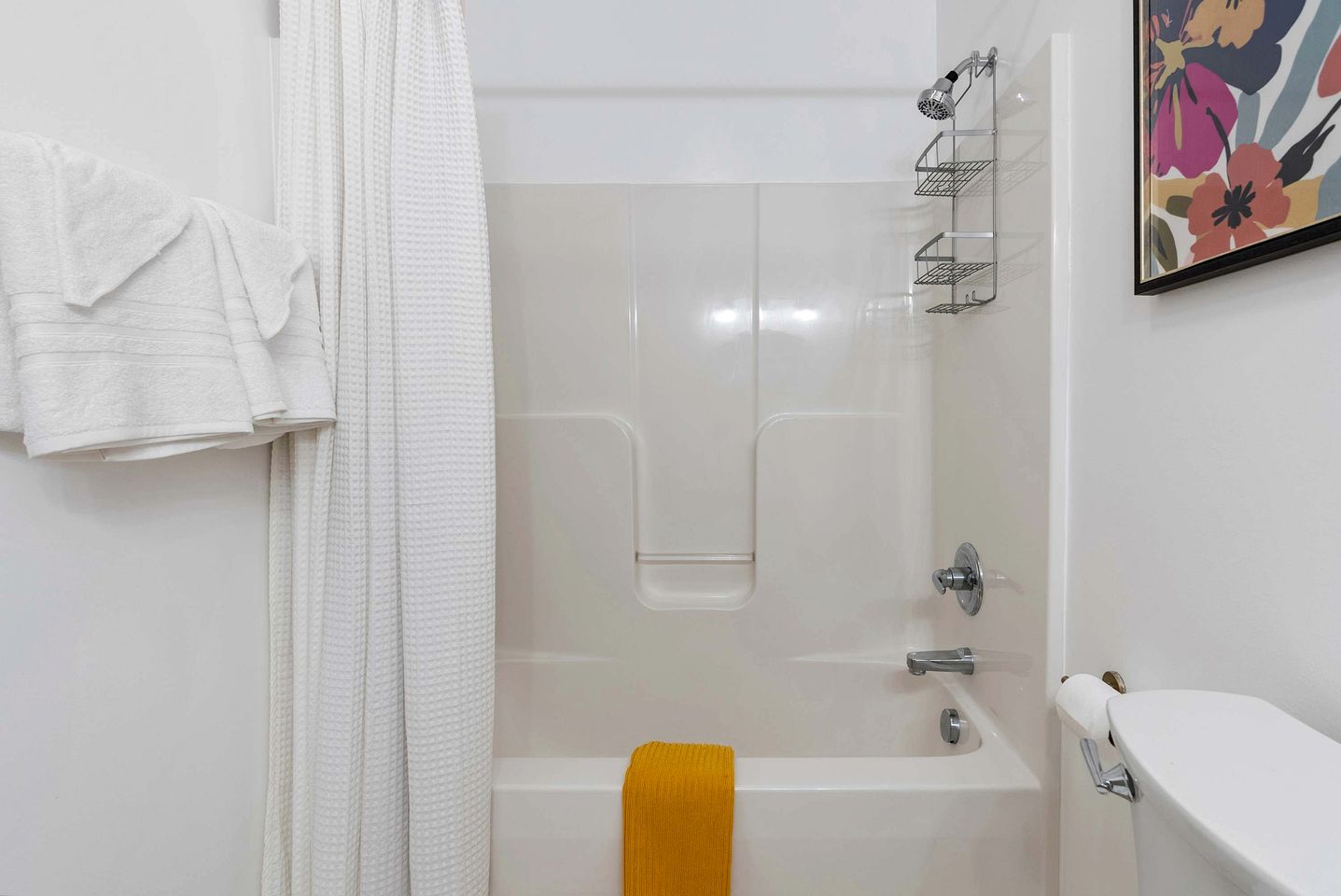 Newly Updated Vacation Home with Hot Tub & Fire Pit Near Bryce Resort, Mount Jackson VA