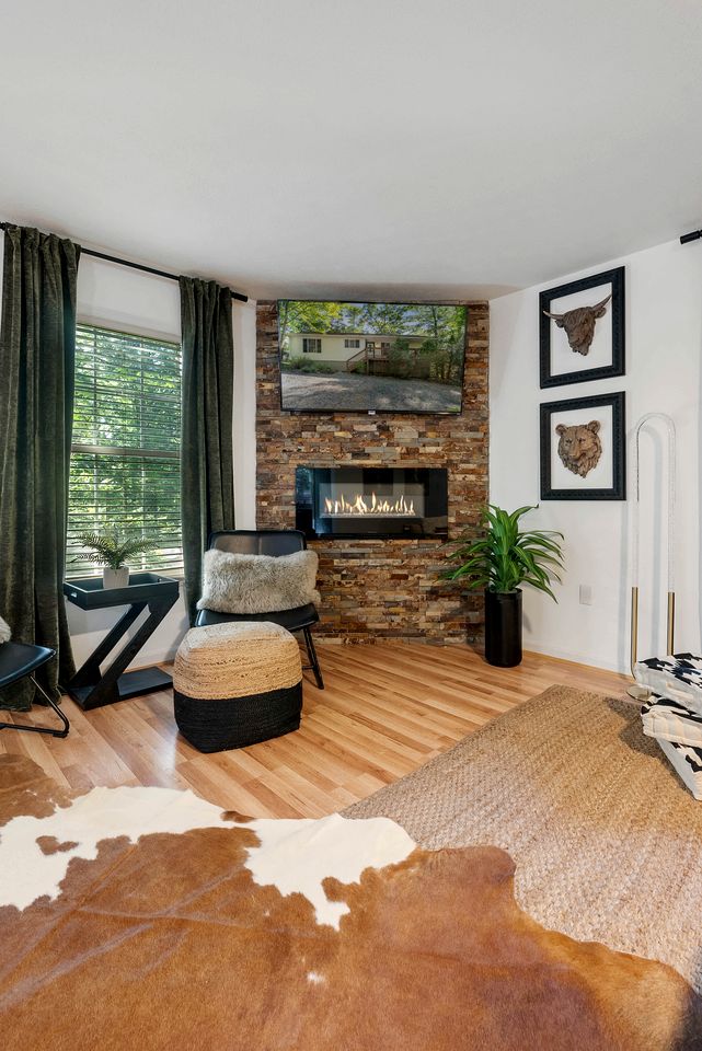 Newly Updated Vacation Home with Hot Tub & Fire Pit Near Bryce Resort, Mount Jackson VA