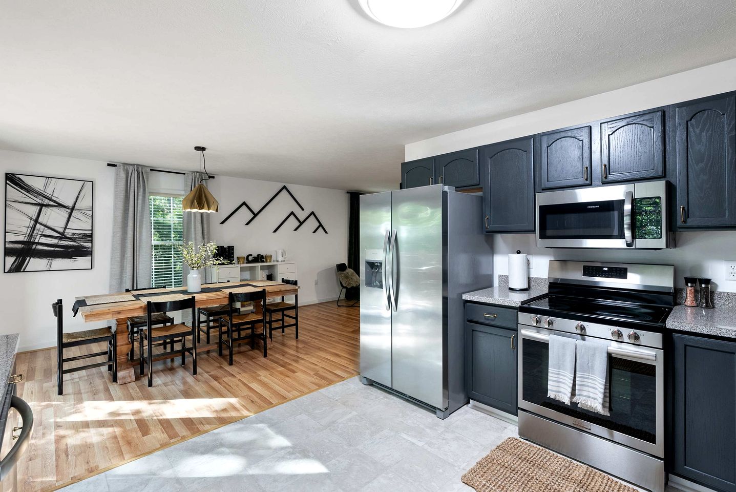 Newly Updated Vacation Home with Hot Tub & Fire Pit Near Bryce Resort, Mount Jackson VA