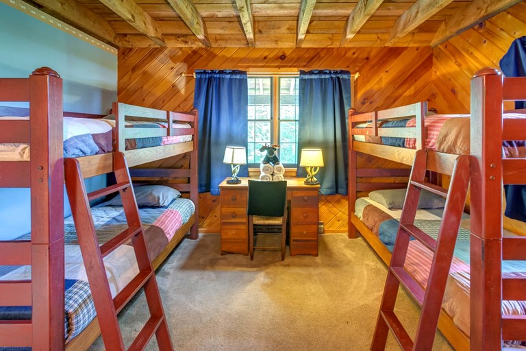 Cabins (United States of America, Denver, New York)