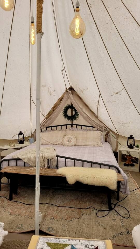 Cozy Safari Tent with Barbecue and Fire Pit in Mount Jackson, Virginia