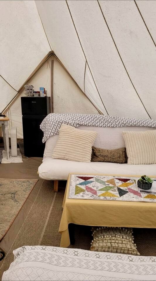 Cozy Safari Tent with Barbecue and Fire Pit in Mount Jackson, Virginia