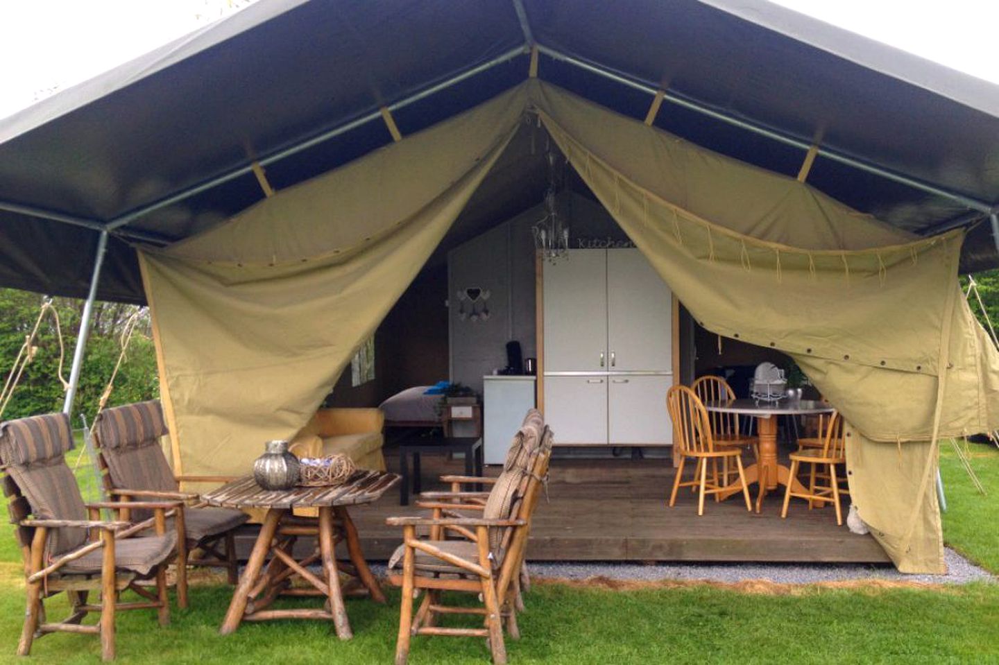 Cozy Safari Tent in Belgium Countryside