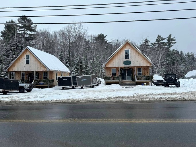 Cabins (United States of America, Greenville, Maine)