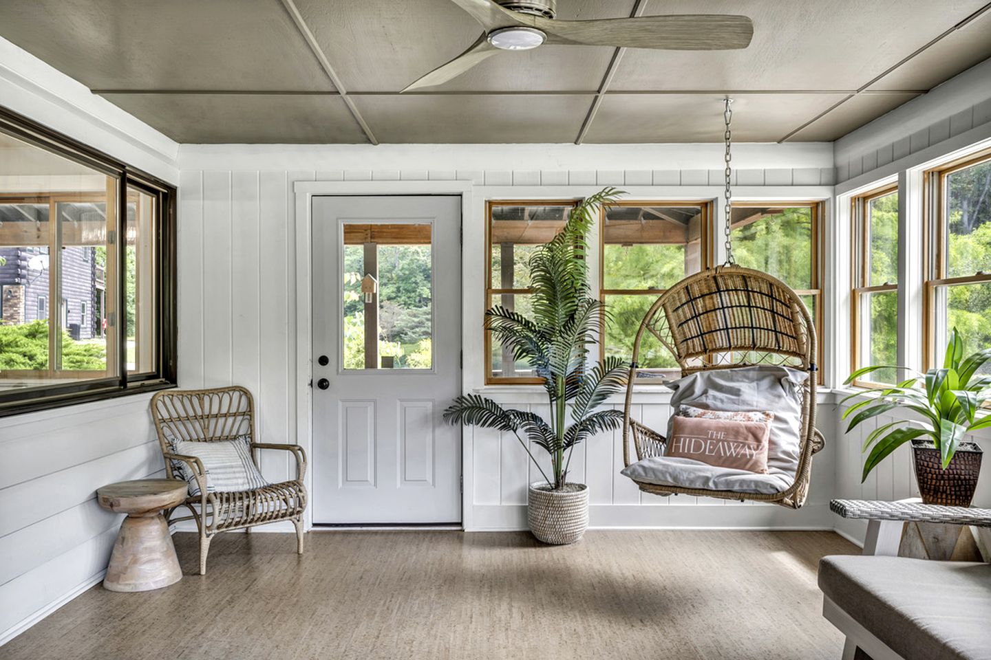 Cozy Secluded Cabin with Games and Hot-tub in Sarahsville, Ohio