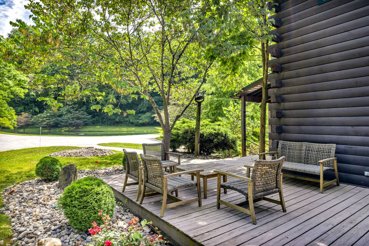 Cozy Secluded Cabin with Games and Hot-tub in Sarahsville, Ohio