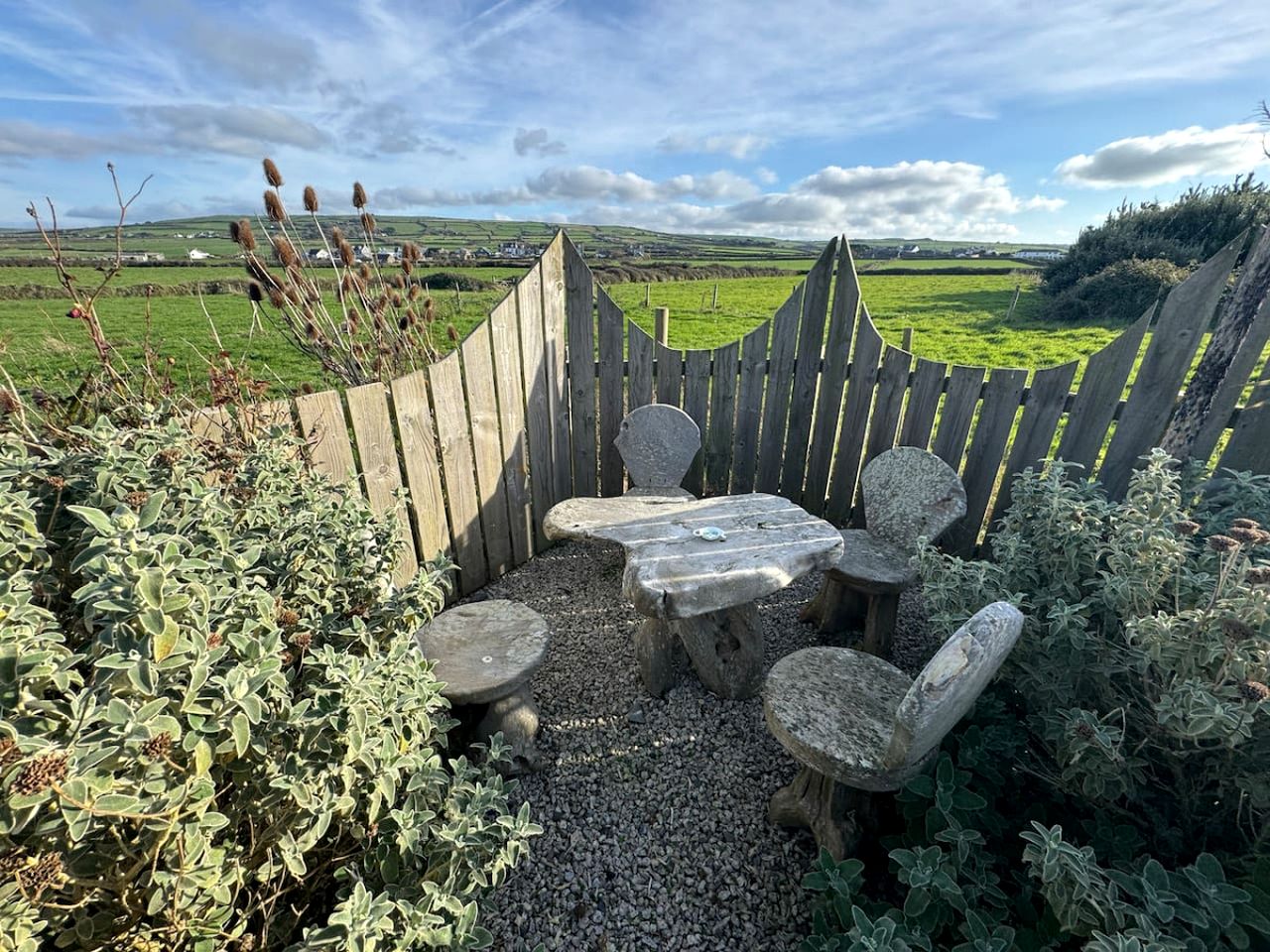 Cozy Secluded Cabin with Great Countryside Sights in Tregatta, England