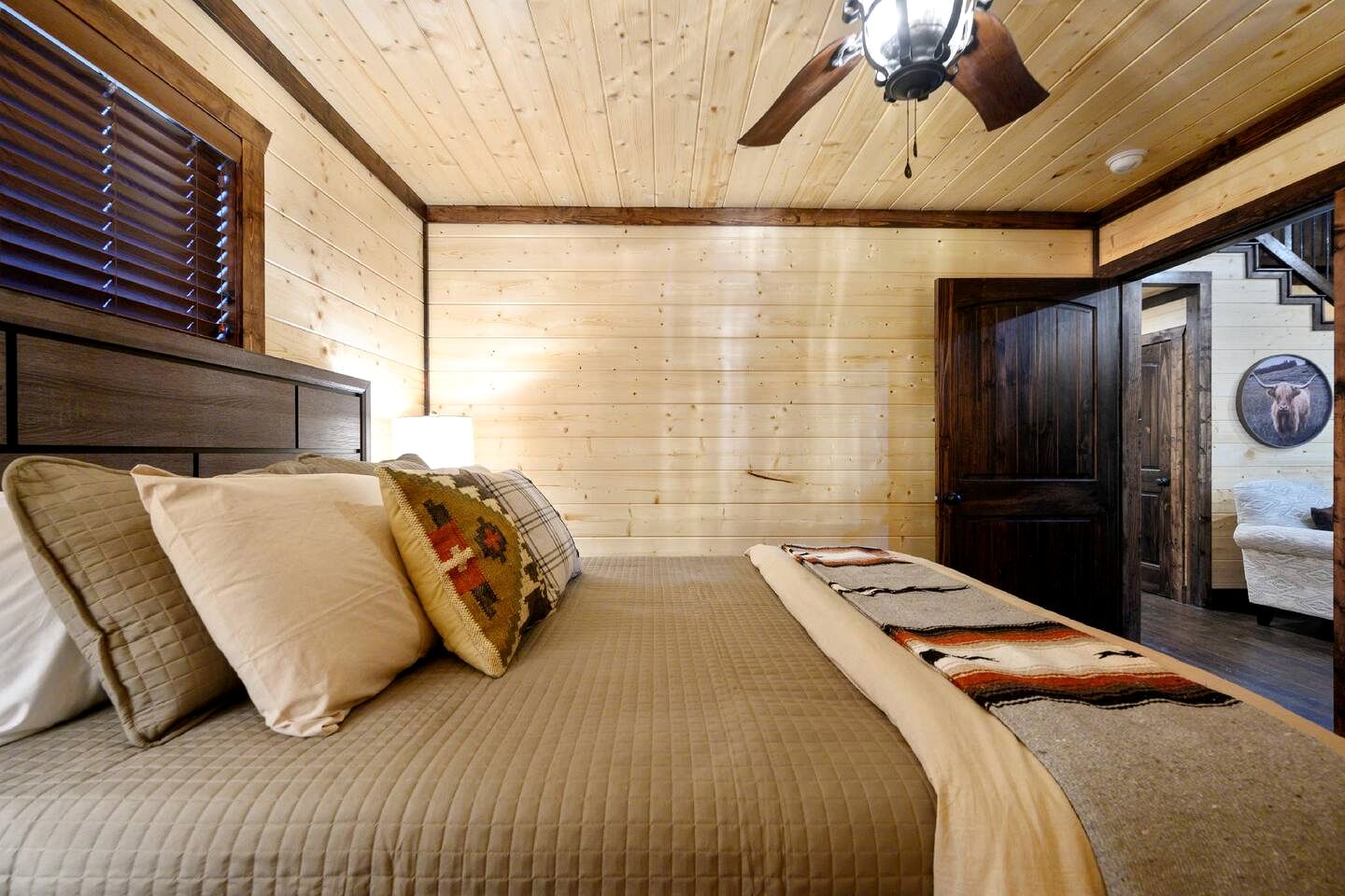 Cozy Secluded Cabin with Hot Tub in Broken Bow, Oklahoma