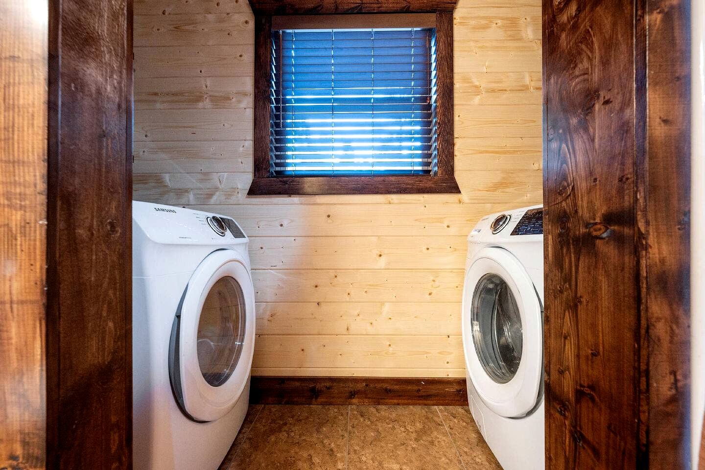 Cozy Secluded Cabin with Hot Tub in Broken Bow, Oklahoma