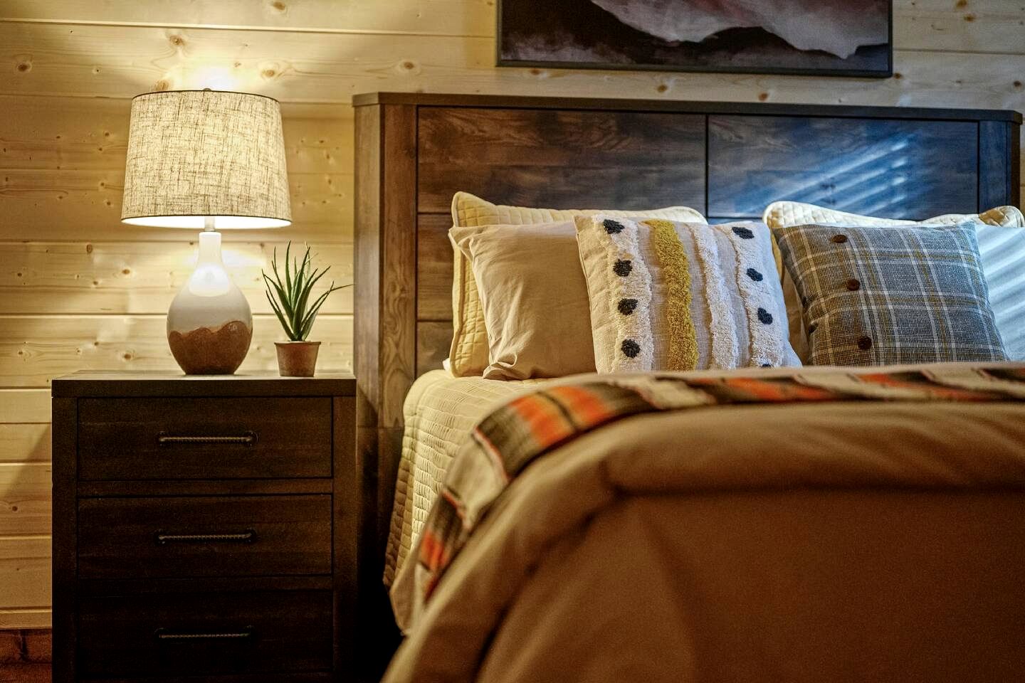 Cozy Secluded Cabin with Hot Tub in Broken Bow, Oklahoma