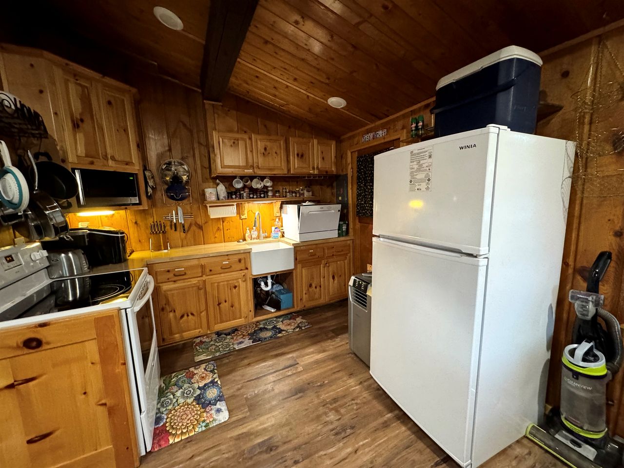 Cozy Secluded Cabin Surrounded by Trees near Yellowstone, Idaho
