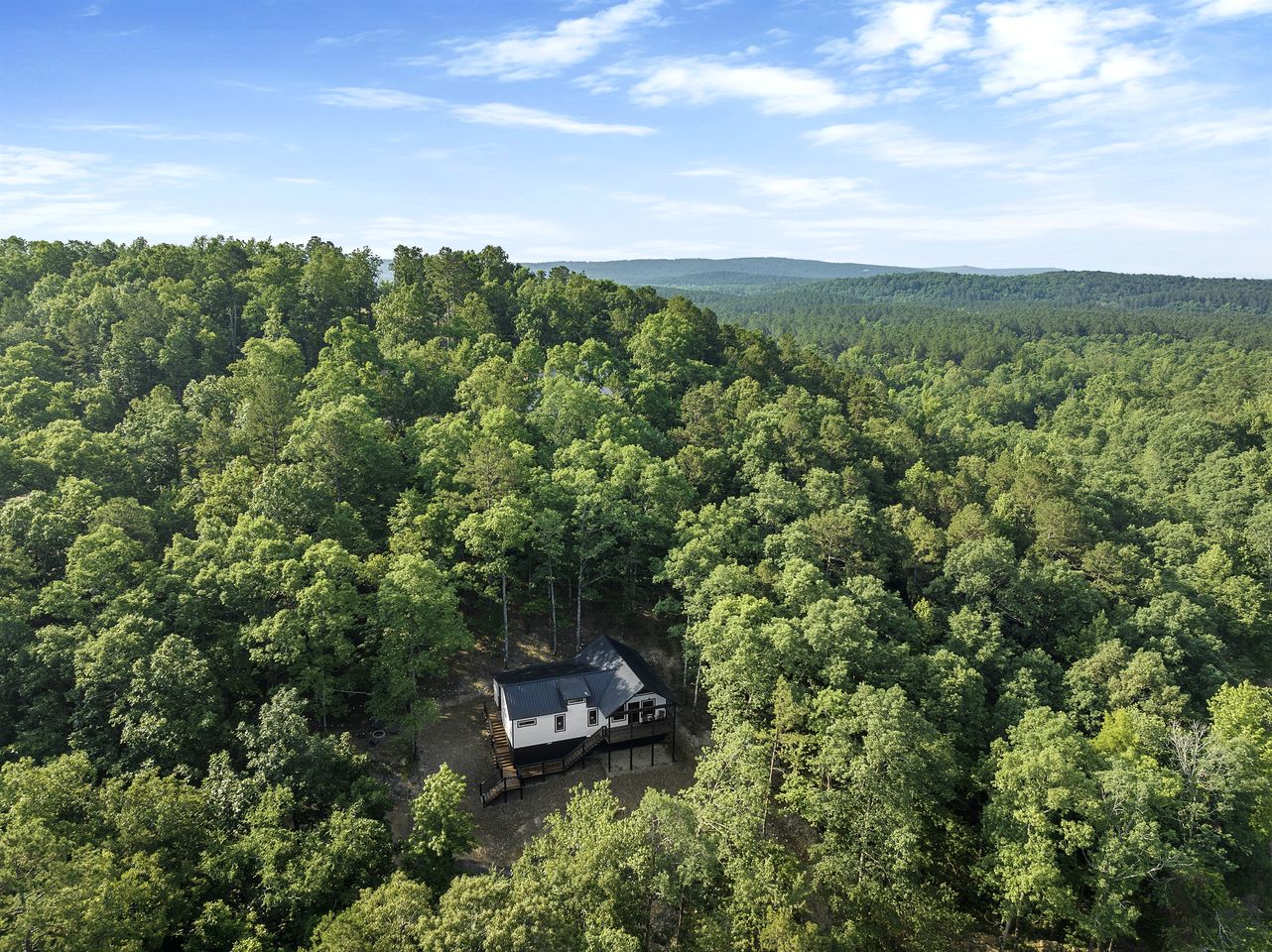 Cozy Secluded Couples Cabin in Broken Bow, Oklahoma