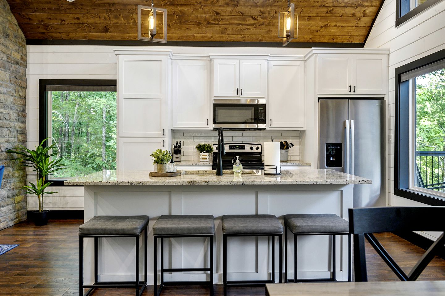 Cozy Secluded Couples Cabin in Broken Bow, Oklahoma
