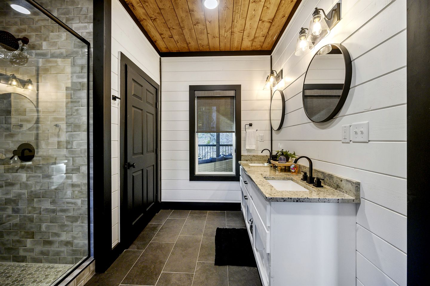 Cozy Secluded Couples Cabin in Broken Bow, Oklahoma