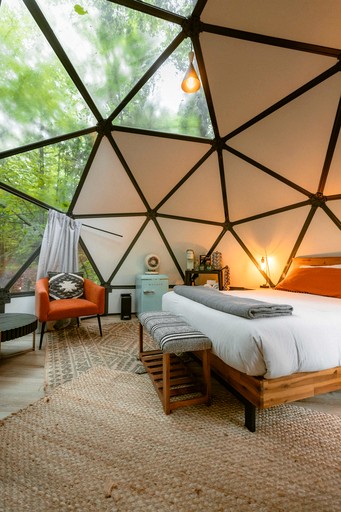 Domes (United States of America, Freeport, Maine)