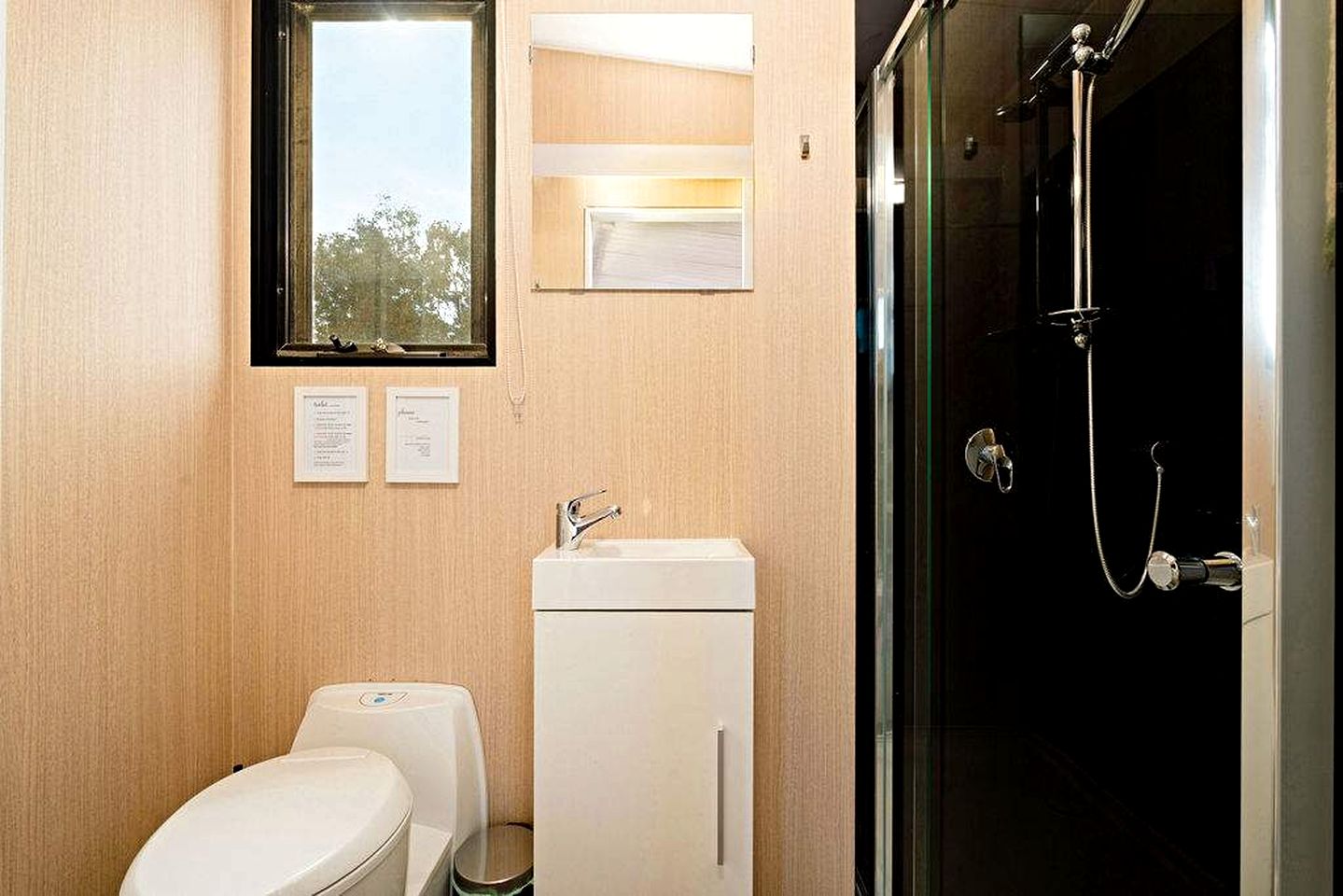 Cozy Secluded Tiny House in Arahat, Victoria