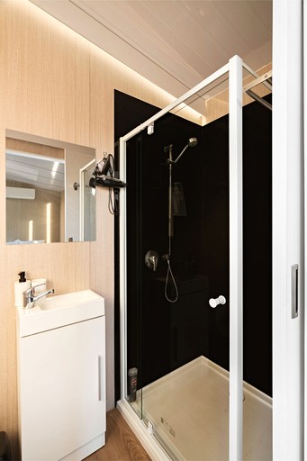 Tiny Houses (Australia, Bacchus Marsh, Victoria)