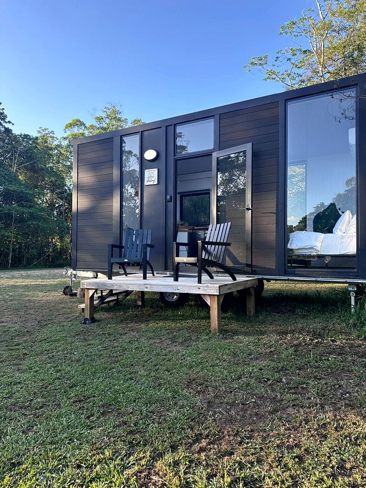 Cozy Secluded Tiny House with Nice Sights in Mission Beach, Queensland