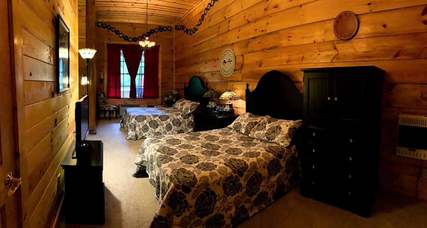 Cozy Secluded Wooden Cabin in Monterville, West Virginia