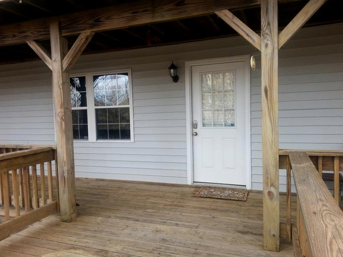 Cabins (Maggie Valley, North Carolina, United States)