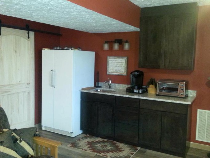 Cabins (Maggie Valley, North Carolina, United States)