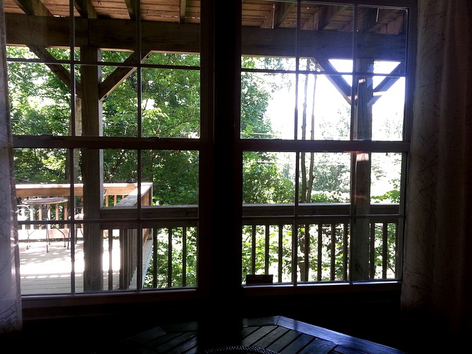 Cabins (Maggie Valley, North Carolina, United States)