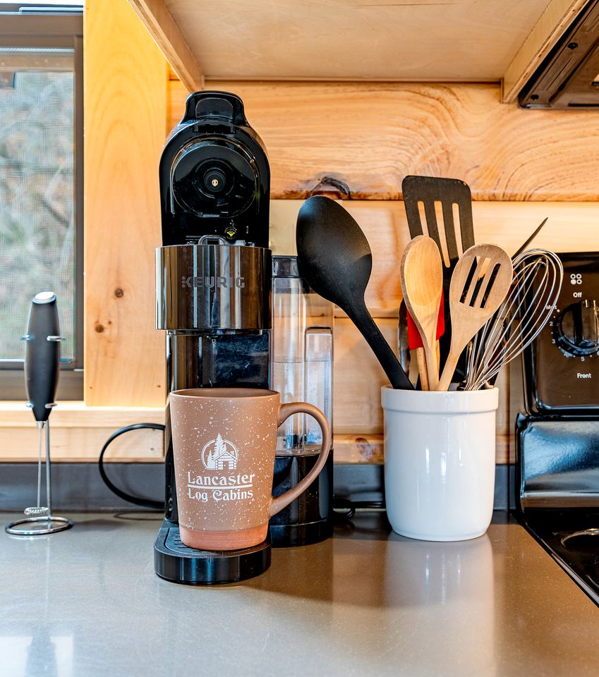 Cozy Stargazing Cabin with Hot Tub near Red River Gorge in Estill County, Kentucky