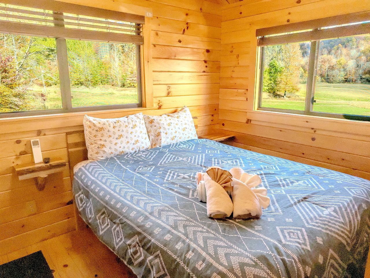 Cozy Stargazing Cabin with Hot Tub near Red River Gorge in Estill County, Kentucky