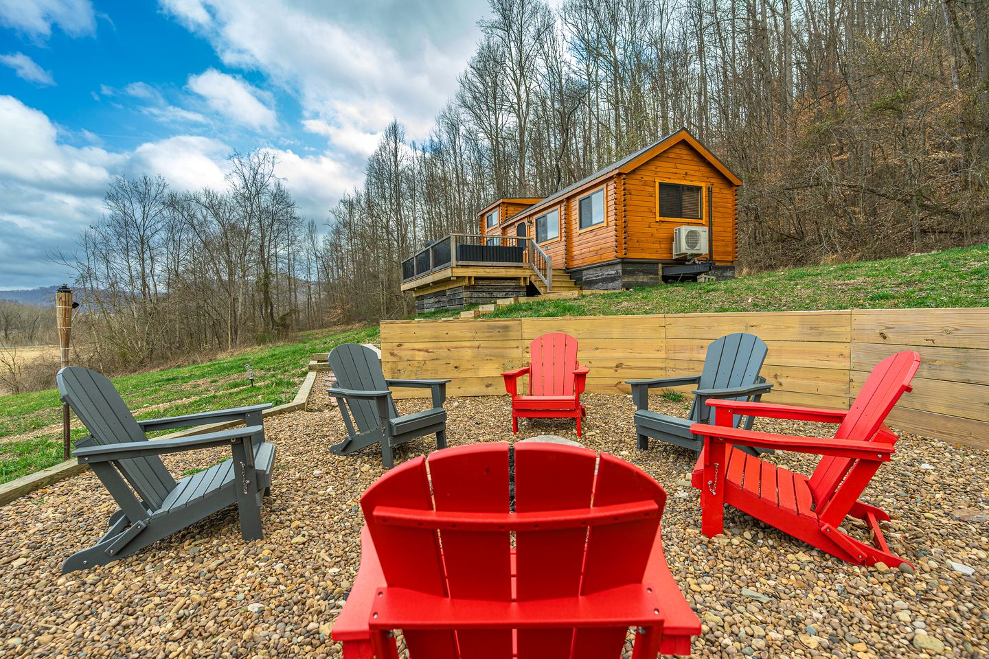 Cozy Stargazing Cabin with Hot Tub near Red River Gorge in Estill County, Kentucky