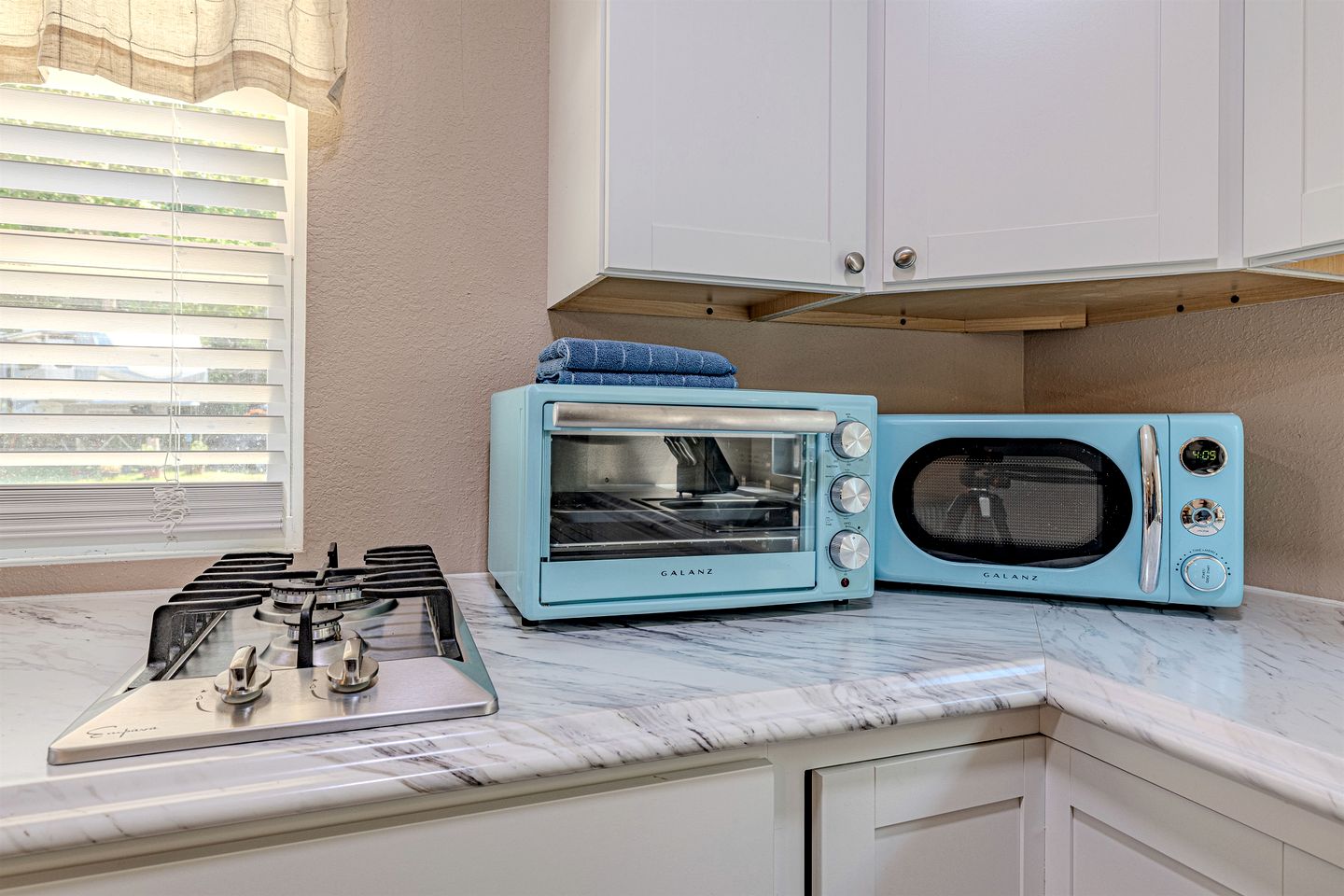 Cozy Studio Rental Nestled in the Smoky Mountains and Surrounded by Nature in Newport, Tennessee