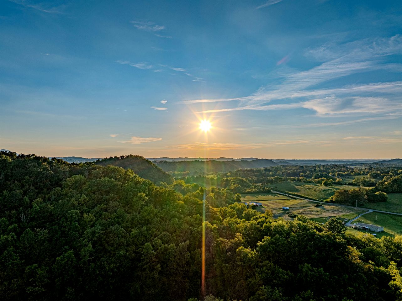 Cozy Studio Rental Nestled in the Smoky Mountains and Surrounded by Nature in Newport, Tennessee