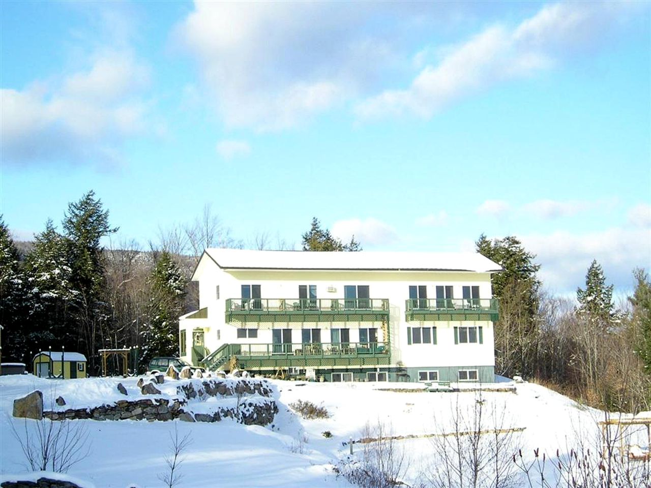 Cozy Suite Rental in a Bed and Breakfast with Fireplace and Magnificent Mountain Views near New Hampshire's Newfound Lake