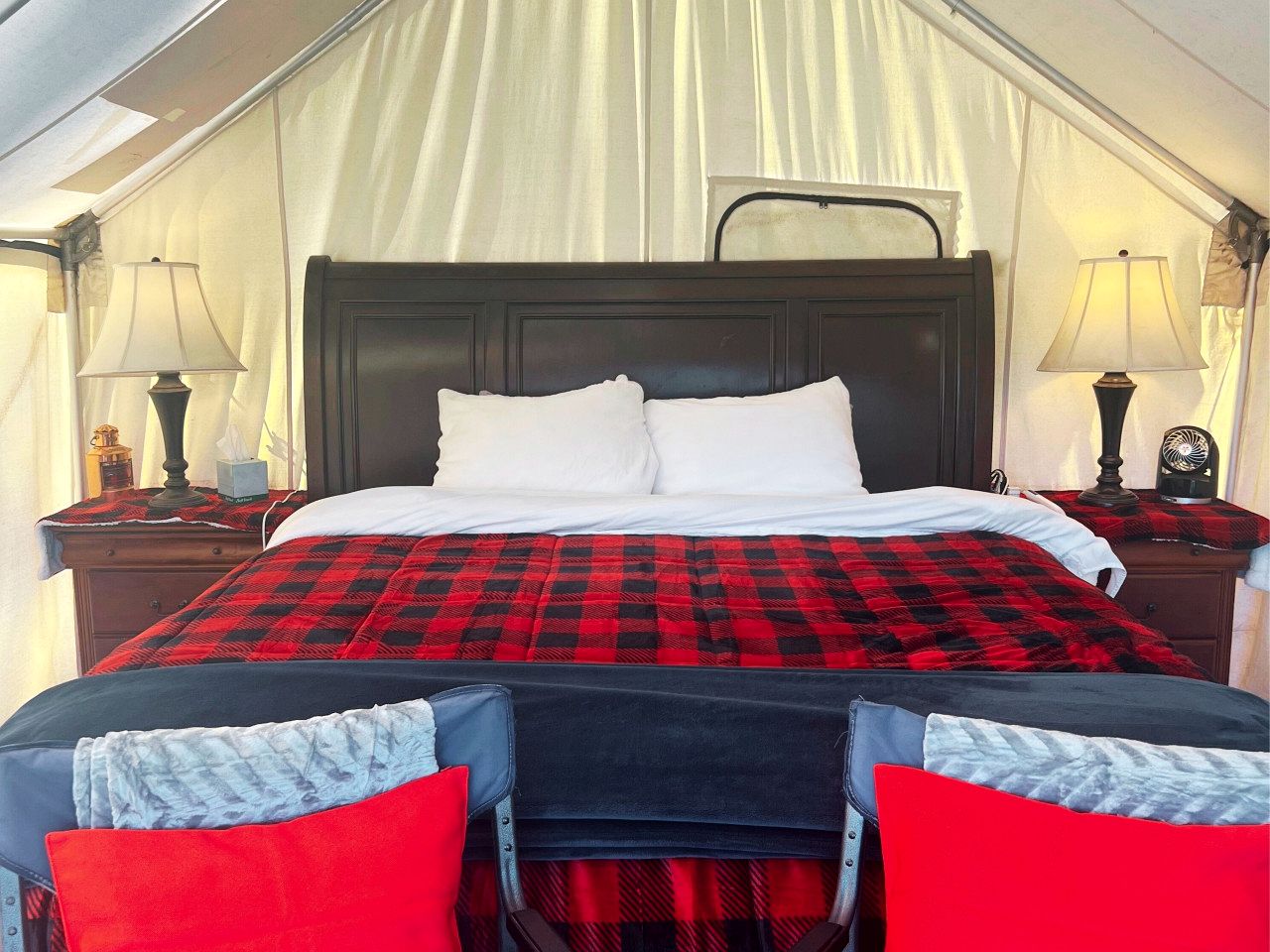 Cozy Tented Cabin with Stunning Sights in Conner, Montana