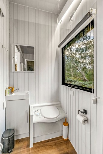 Tiny Houses (Australia, Dadswells Bridge, Victoria)