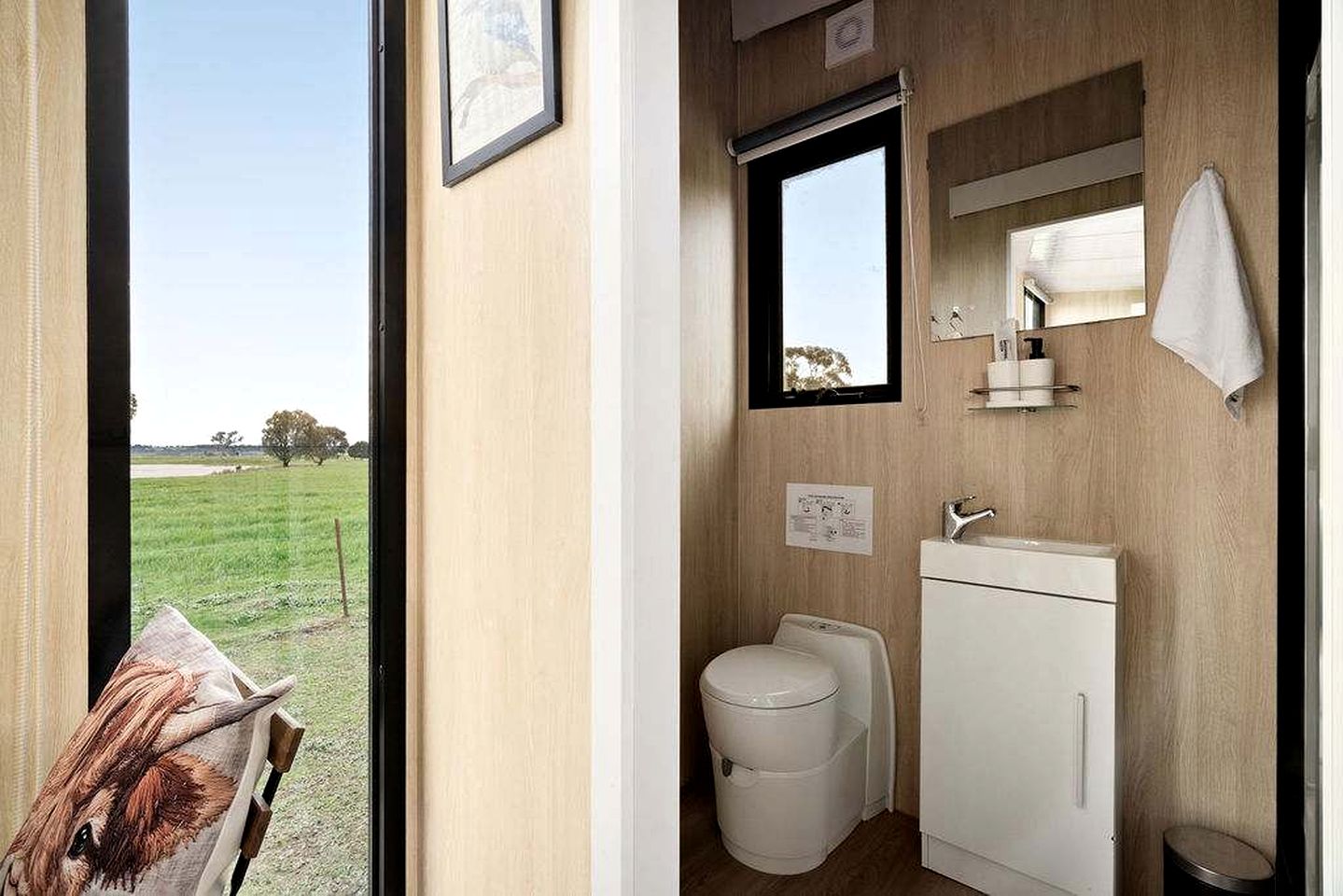 Cozy Tiny House Stay with Farm Animals near Ballarat, Victoria