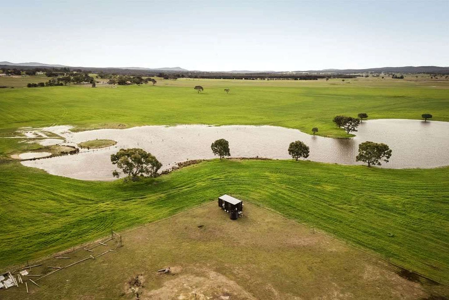 Cozy Tiny House Stay with Farm Animals near Ballarat, Victoria