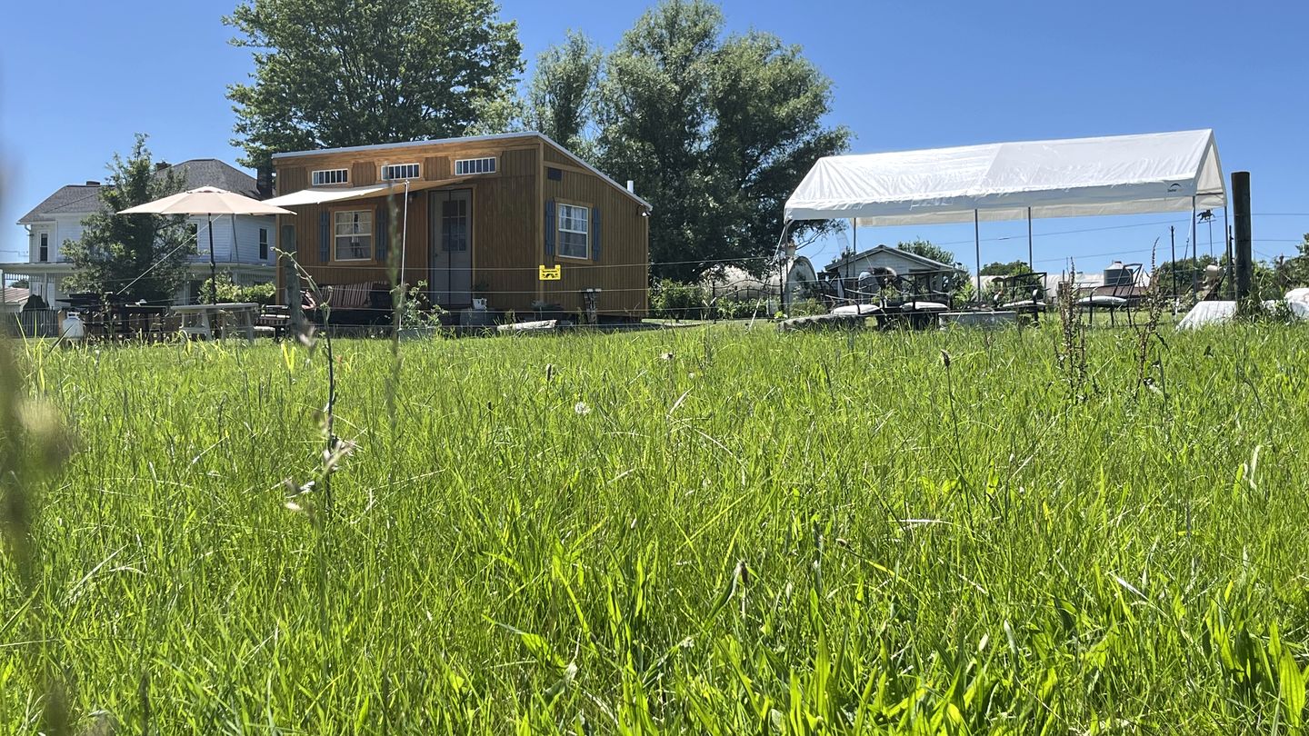 Cozy Tiny House with Fire Pit and Barbecue in Mount Jackson, Virginia