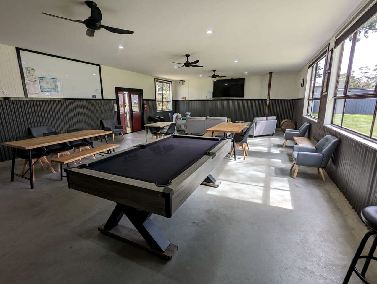 Cozy Tiny House Loft with Living Room Space and Game Room in Victoria, Australia