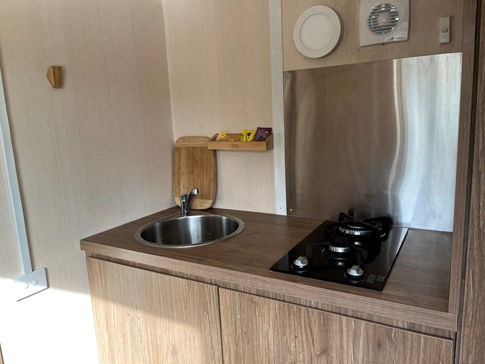 Tiny Houses (Australia, Dadswells Bridge, Victoria)