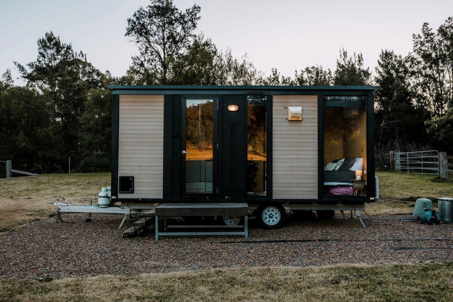 Cozy Tiny Home, Perfect for a Newcastle Escape