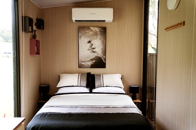 Cabins (Australia, Coffs Harbour, New South Wales)